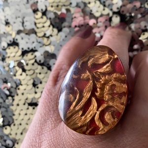 Zsiska dramatic ring